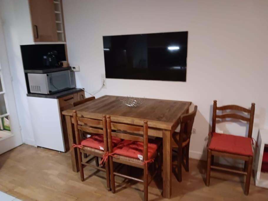 شقة La Citadine, Paris A 10 Minutes Par Le Metro 8 ميزو الفورْ المظهر الخارجي الصورة